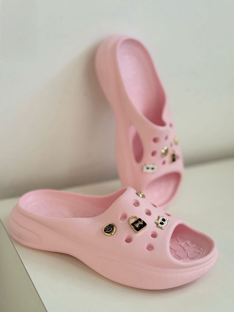 Chinelo Nuvem com Botons