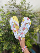Havaianas Estampadas Feminina - Bob Esponja Amarelo e Branco